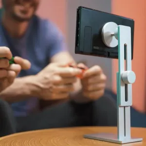 Just Mobile AluDisc Pro Schreibtischständer für ein Nintendo-Gerät, mit verstellbarer silberner Basis und magnetischer Halterung