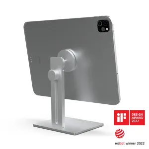 Just Mobile aluDisc Max magnetischer Tablet-Ständer in Silber, der ein Tablet im Querformat vor weißem Studiohintergrund hält.