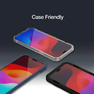 Just Mobile-Infografik mit drei hüllenfreundlichen iPhone 15 Pro Max-Modellen in Transparent, Blau und Schwarz.