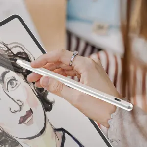 Just Mobile Stylus für iPad in der Hand, verwendet für präzises Zeichnen auf einem Tablet mit Porträtskizze