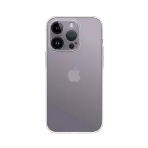 Just Mobile TENC Slim Fit genomskinligt skal på iPhone 14 Pro, vy bakifrån med slimmat Frost-skydd och kamerautskärning