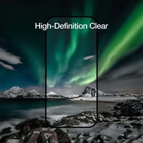 Displayschutz für iPhone 15 Pro Max als transparente Kontur mit abgerundeten Ecken über einem Querformatfoto; Text „High-Definition Clear“ sichtbar.